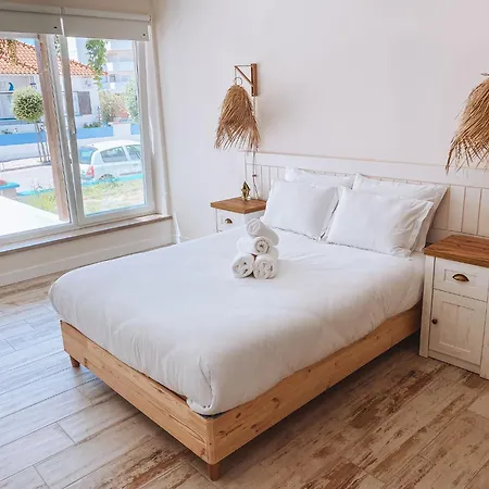 Captain Cook Ahoy Praia da Lourinhã