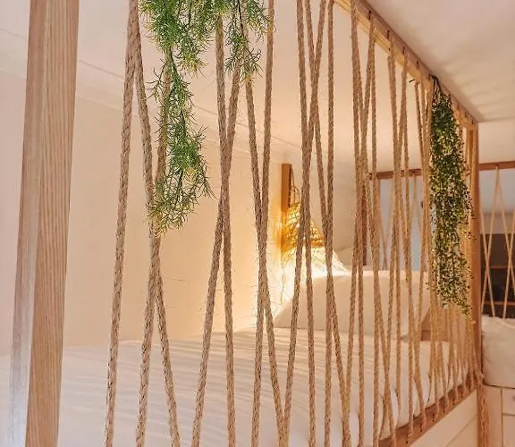 Captain Cook Ahoy Hotel